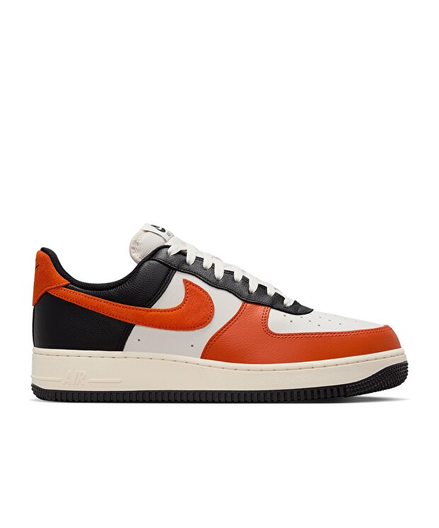 Мужские кроссовки Nike Air Force 1 07 LV8