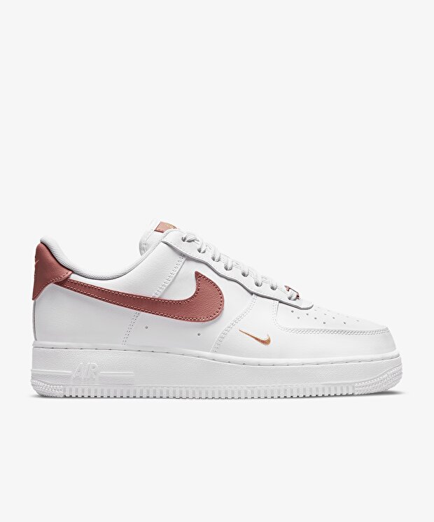 Женские кроссовки Nike Air Force 1 '07 Essential