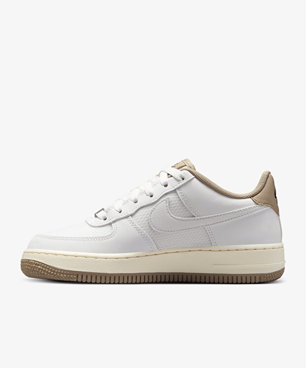 Nike Air Force 1 LV8 (Gs) - Görsel 3
