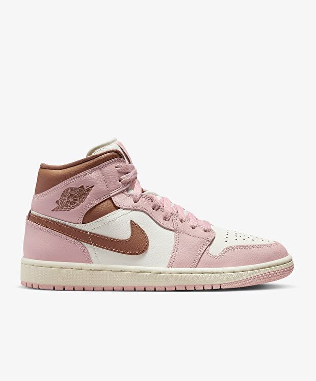 Женские кроссовки Jordan Air 1 Mid