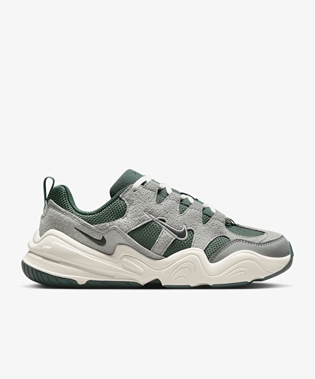 Женские кроссовки Nike Tech Hera