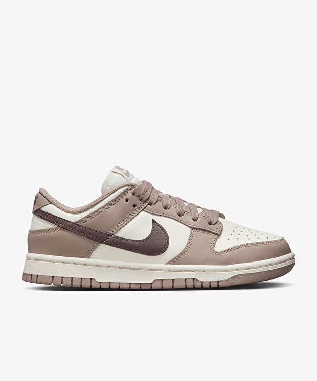 Женские кроссовки Nike Dunk Low