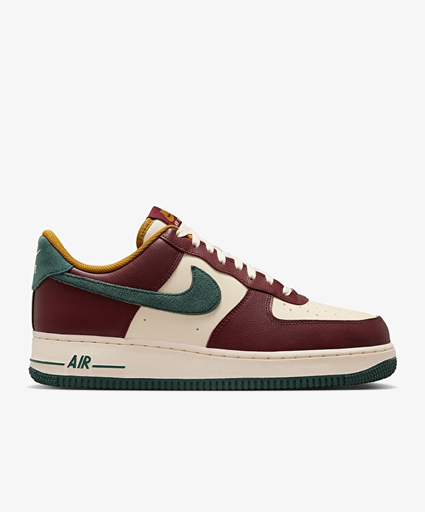 Мужские кроссовки Nike Air Force 1 07 LV8