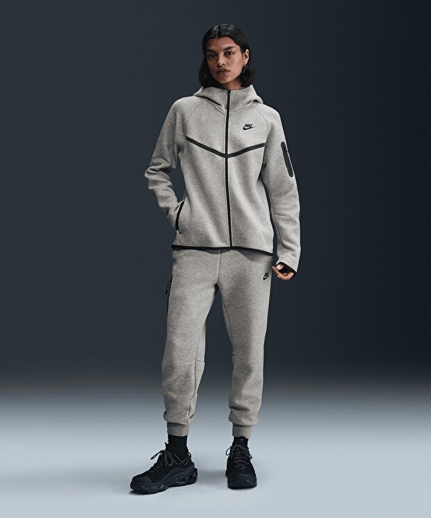 Женская куртка Nike Sportswear Tech Fleece Windrunner Full-Zip Hoodie для бега