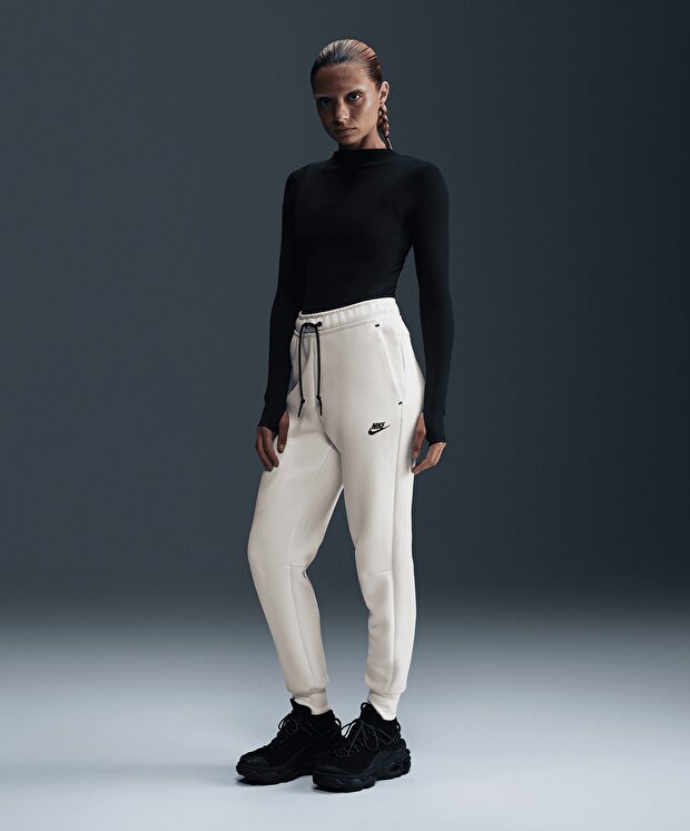 Женские спортивные штаны Nike Sportswear Tech Fleece Mid-Rise Sweatpants