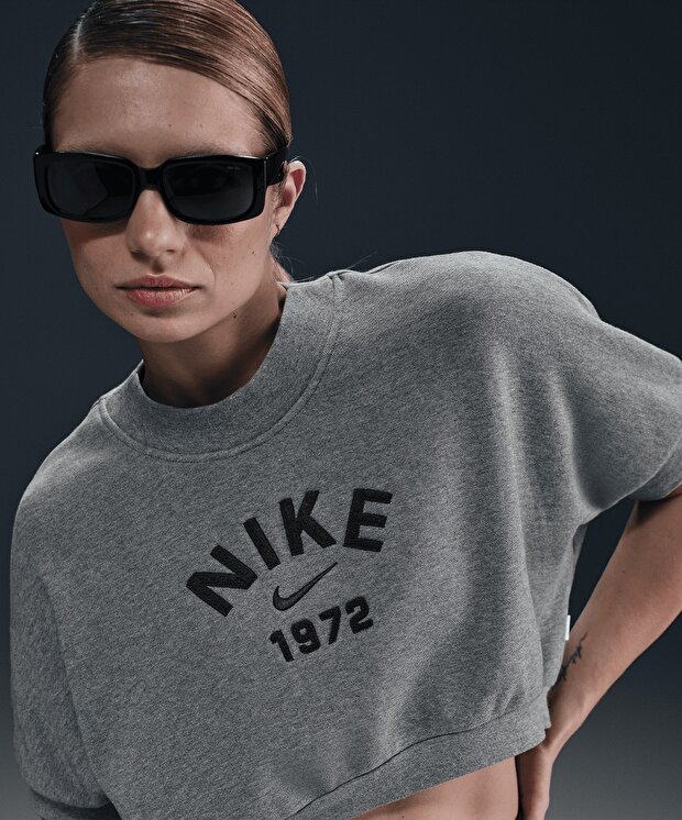 Женская футболка Nike Sportswear Collection Short-Sleeve Fleece Crew-Neck Top