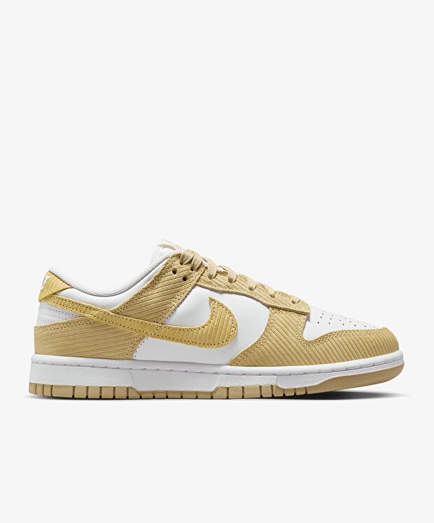 Женские кроссовки Nike Dunk Low