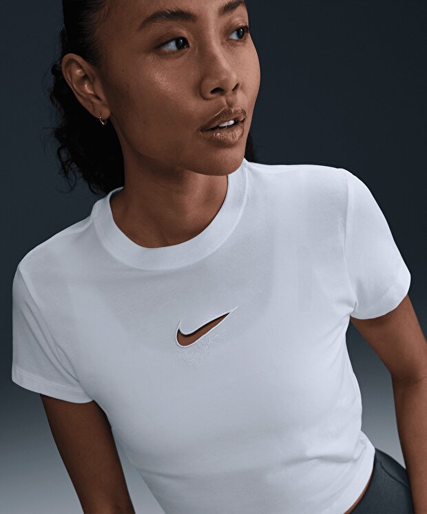 Женская футболка Nike Sportswear Chill Knit Slim Cropped