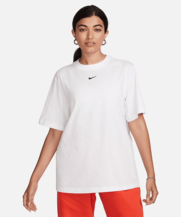 Женская футболка Nike Sportswear Essential