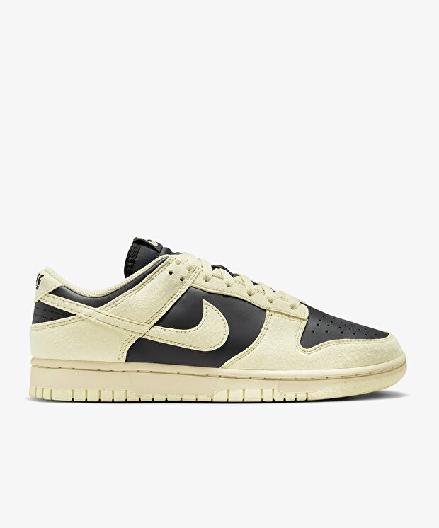 Женские кроссовки Nike Dunk Low