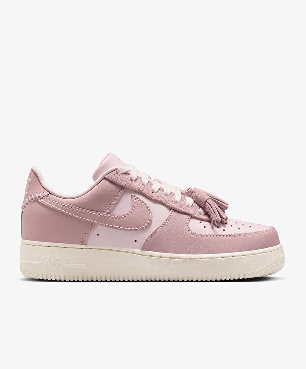 Женские кроссовки Nike Air Force 1 07