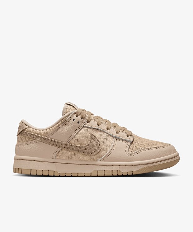 Женские кроссовки Nike Dunk Low