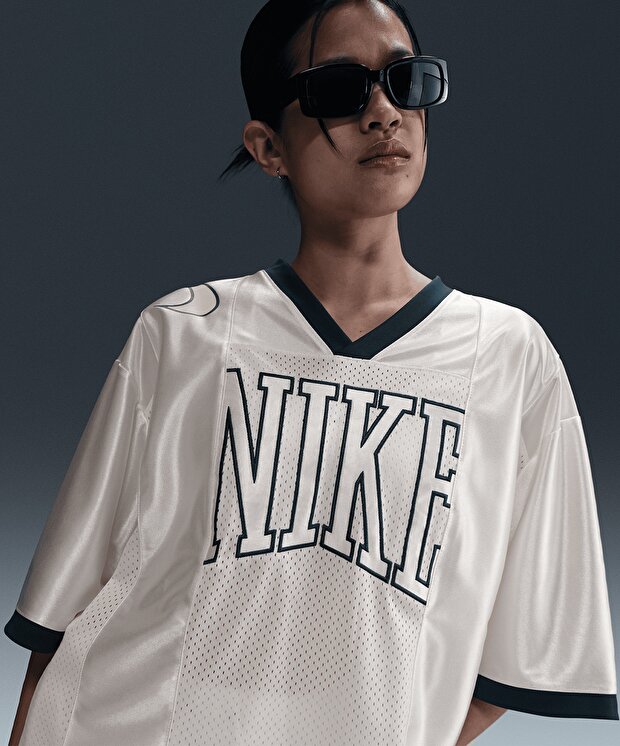 Женская футболка Nike Sportswear Street Oversized Short-Sleeve Graphic Jersey