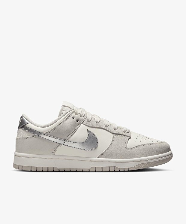 Женские кроссовки Nike Dunk Low