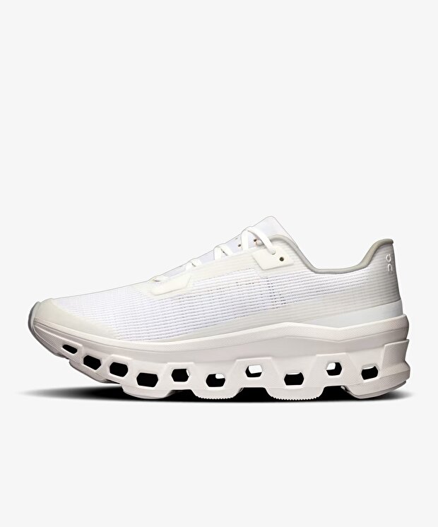 On Cloudmonster Void - Görsel 3