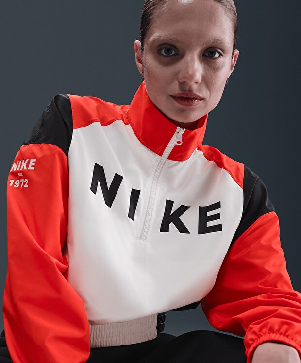 Женский свитшот Nike Sportswear Woven Lightweight Pull-Over Top