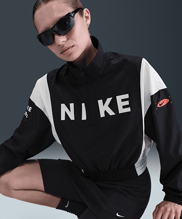 Женский свитшот Nike Sportswear Woven Lightweight Pull-Over Top