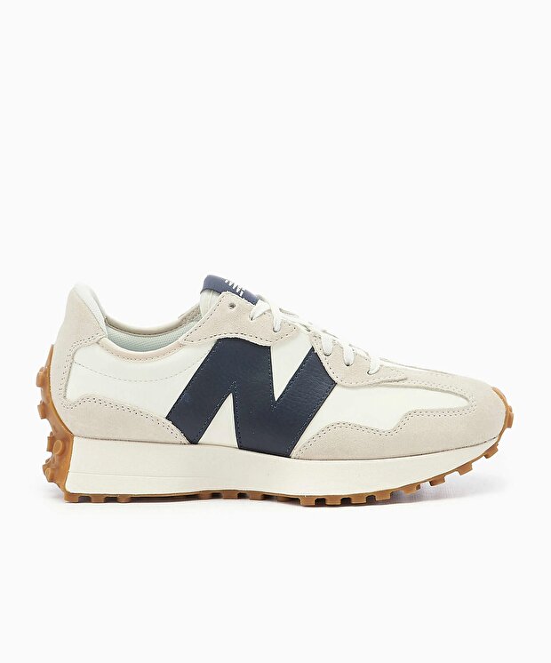 Женские кроссовки New Balance 327 Lifestyle на каждый день