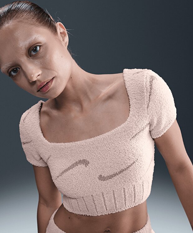 Женская футболка Nike Sportswear Phoenix Cozy Bouclé Slim Short-Sleeve Cropped Knit Top