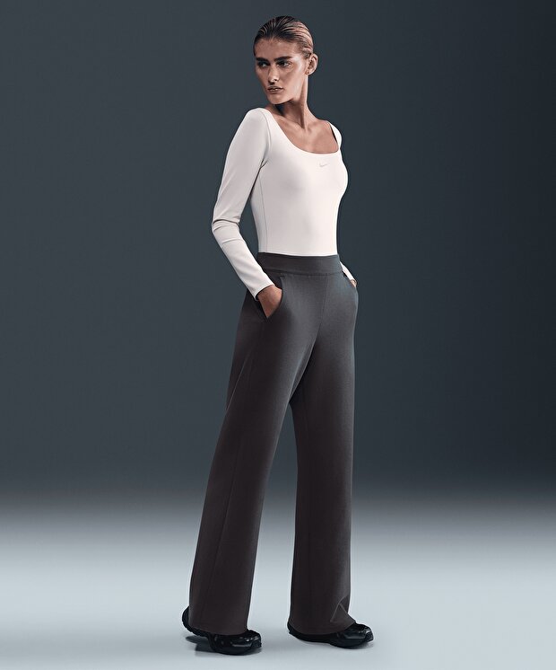 Женские брюки Nike 24.7 ImpossiblySoft Dri-FIT High-Waisted Loose Flared Pants