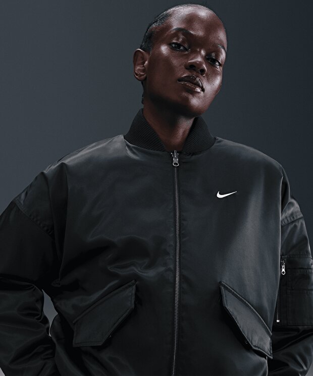 Женская куртка Nike Sportswear Therma-FIT Reversible Bomber