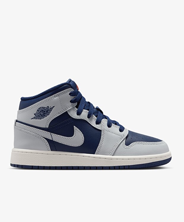 Подростковые кроссовки Jordan Air 1 Mid (Gs)