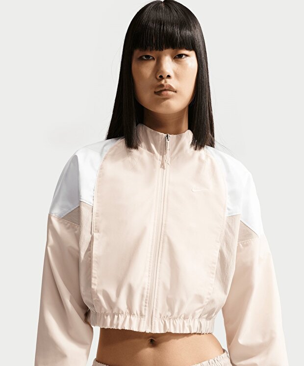 Женская куртка Nike Sportswear Shrunken Track для бега