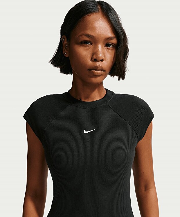 Женская футболка Nike Sportswear Chill Knit Tight Short-Sleeve Ribbed Top
